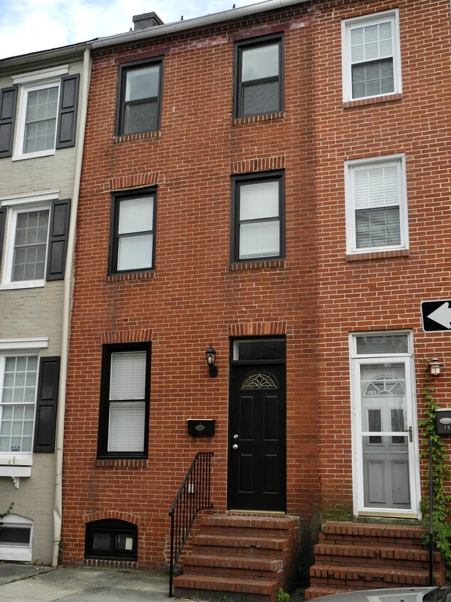 Foto principal - 13 W West St