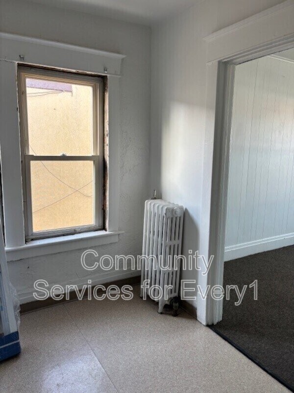 Foto del edificio - 2415 Delaware Ave