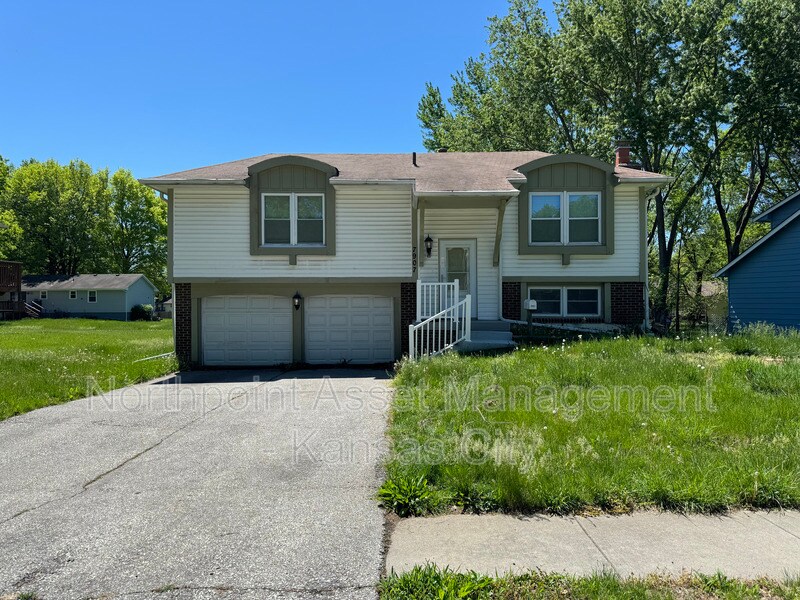 Primary Photo - 7907 Sunset Cir
