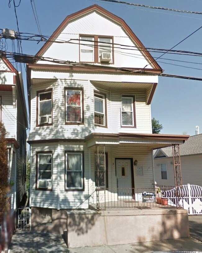 23 Devon St, Kearny, NJ 07032 Townhome Rentals in Kearny NJ