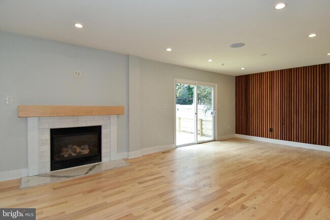 Building Photo - 3405 Taylor St