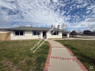 Building Photo - 4692 Cherry Ave