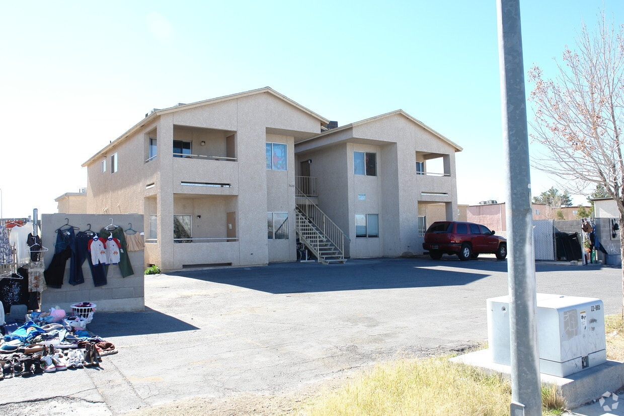 Primary Photo - Foothills Terrace