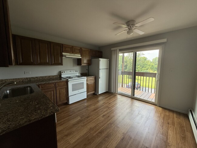 Building Photo - 8238 Woodland Dr