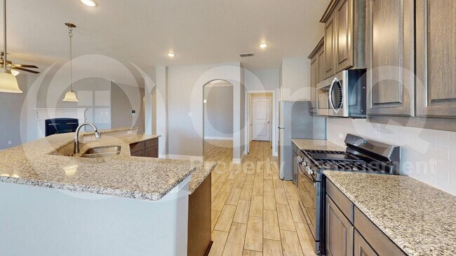 Foto del edificio - 4006 Whitetail Ln