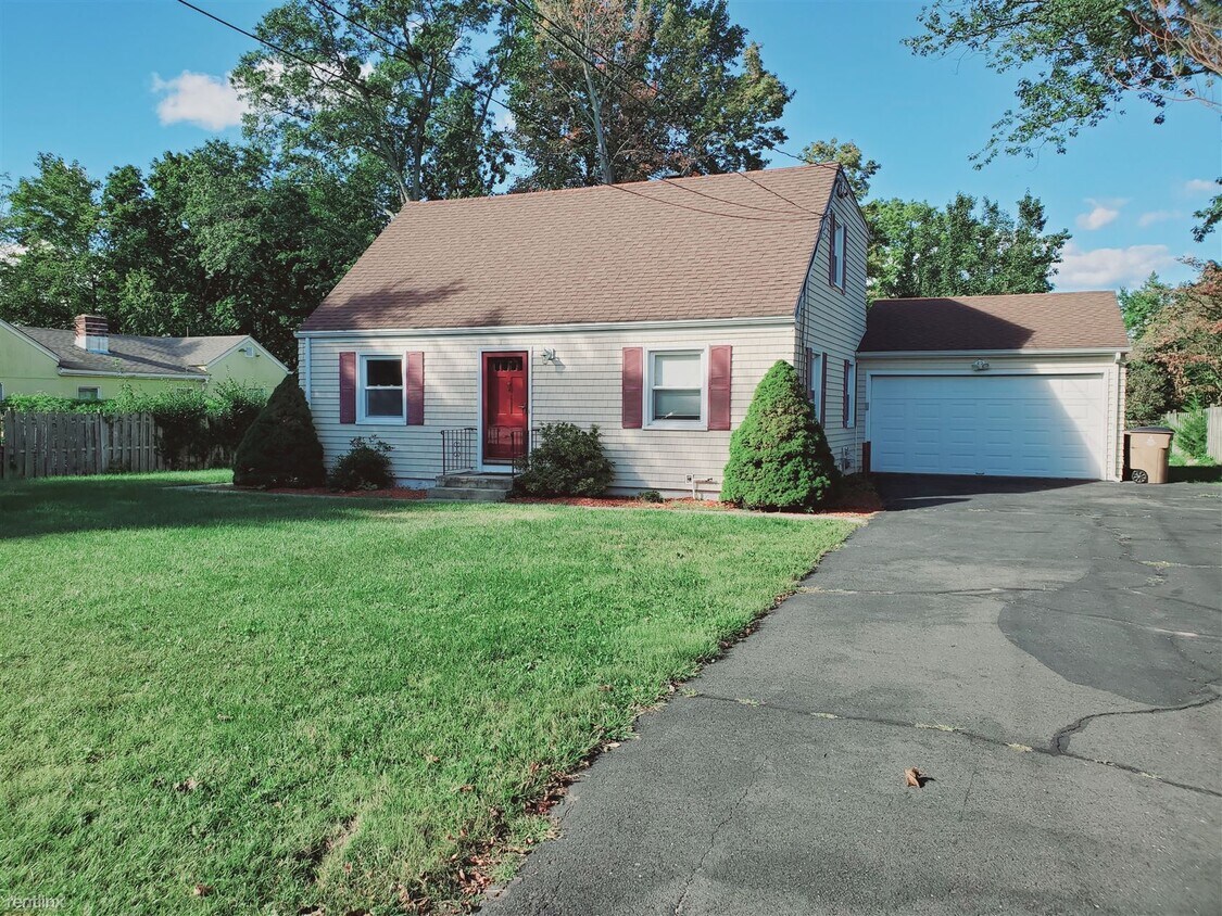 Primary Photo - 3 br, 2 bath House - 35 Knollwood Ave