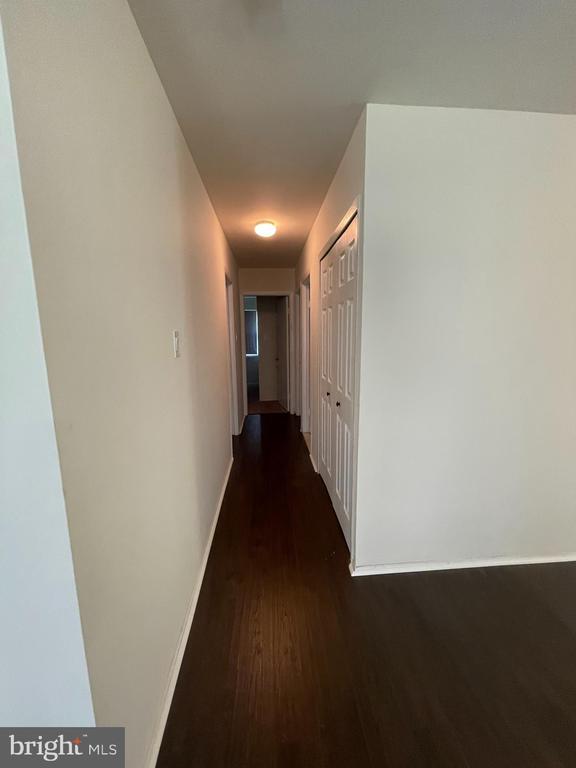 Foto del edificio - 15713 Pointer Ridge Dr