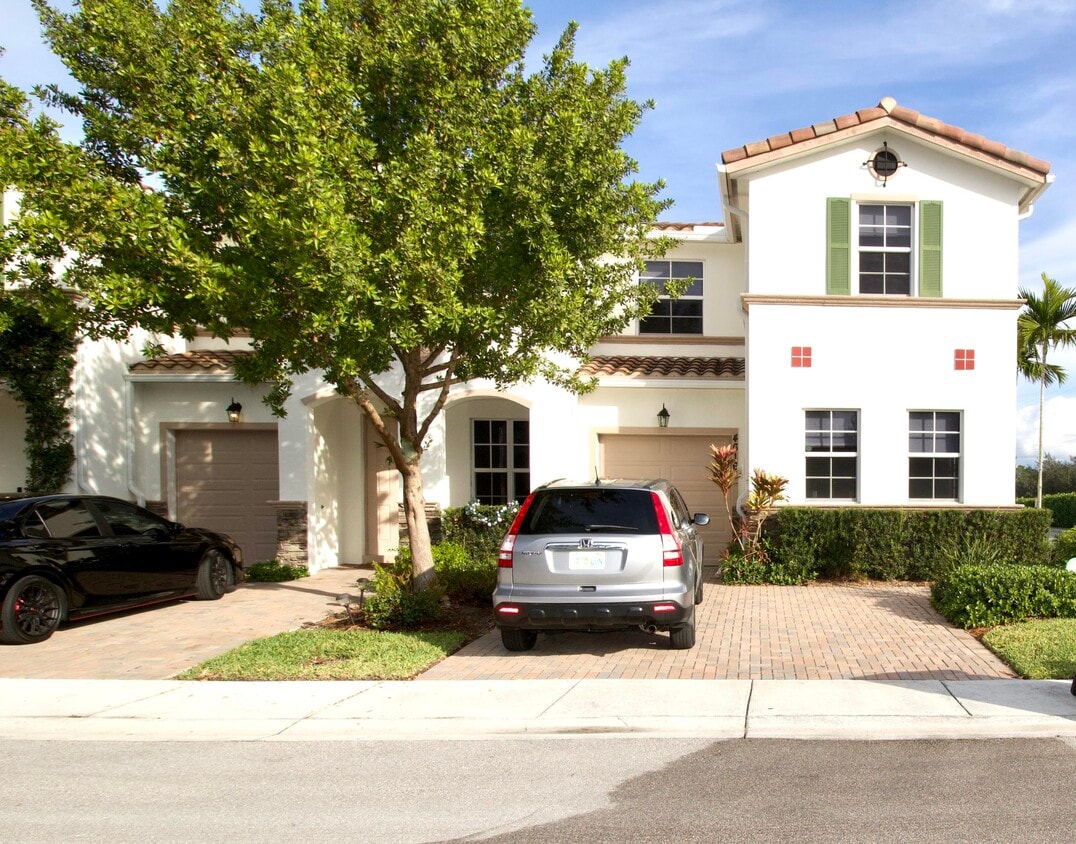 4616 Tara Cove Way, West Palm Beach, FL 33417 Townhome Rentals in