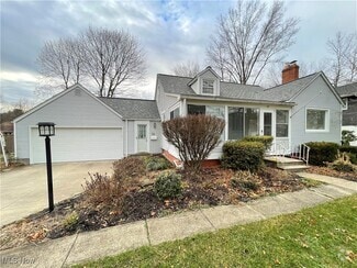 Building Photo - 56 Goodhue Dr