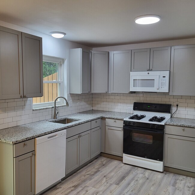 Foto del edificio - 549 Cumberland Rd