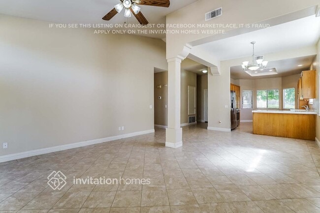 Foto del edificio - 2547 Gemstone Ave
