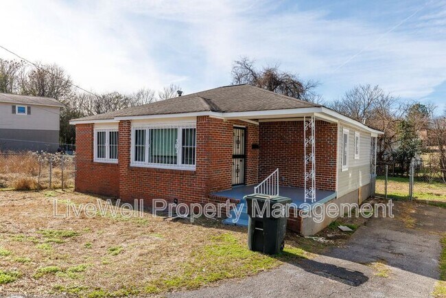 Building Photo - 408 Miles Ave