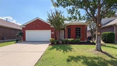 Building Photo - 2024 Haylee Dr