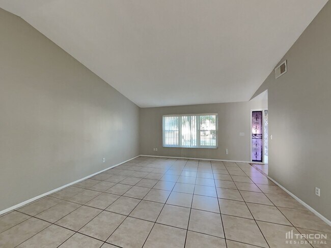 Foto del edificio - 12765 Ohio Woods Ln