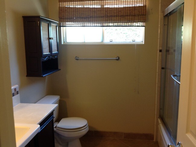 Baño 1 - 16061 Placid Dr