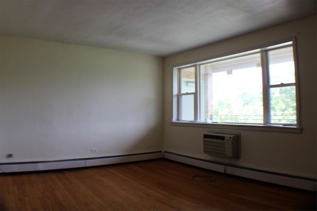Building Photo - 11456 S Hale Ave
