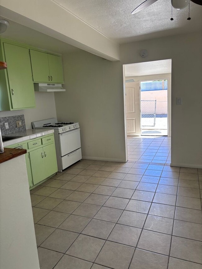 Building Photo - 66175 Acoma Ave