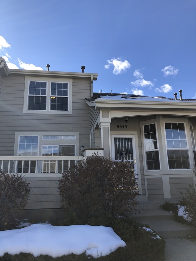 Primary Photo - Beautiful Townhome in Highlands Ranch