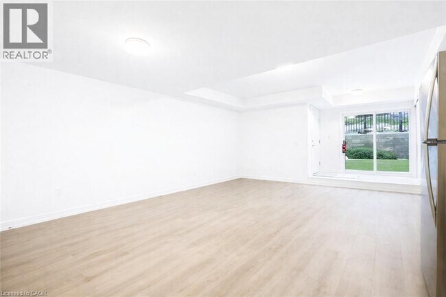 Photo du bâtiment - 40 Palace St