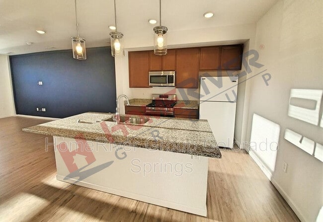 Building Photo - 10767 Hidden Pool Heights