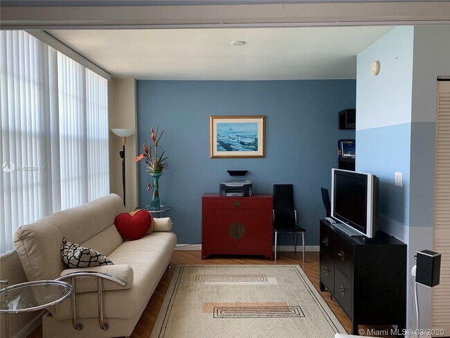 Building Photo - 5600 Collins Ave