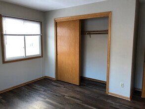 Building Photo - Prior Marshall Apartments