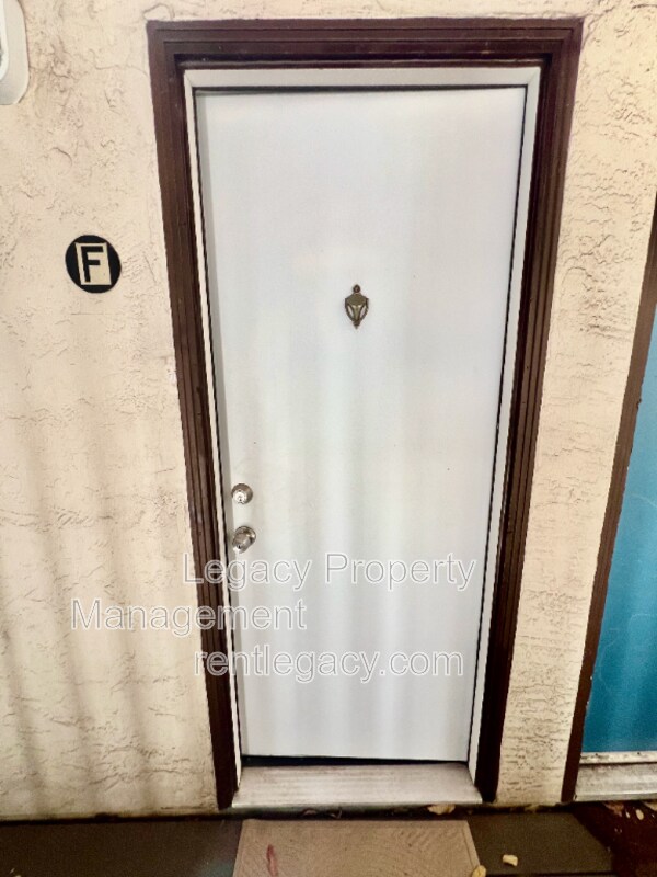 Foto del edificio - 2200 Laguna Cir