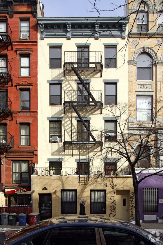 Foto del edificio - 67 Saint Marks Pl
