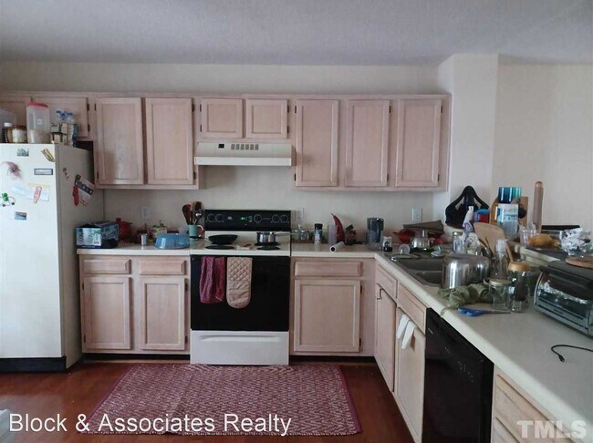 Foto del edificio - 3 br, 2.5 bath House - 201 Mint Hill
