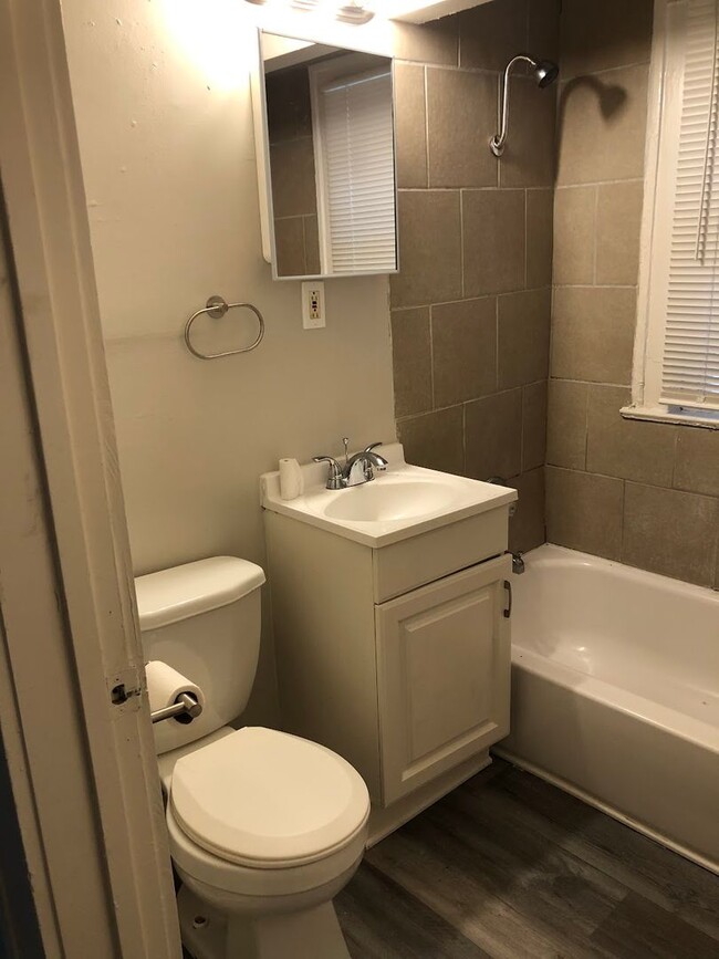 Building Photo - 5626 Park Ave | 2 BR 1 BA