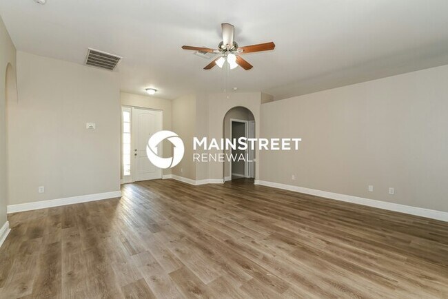 Foto del edificio - 3 Bedroom Pet-Friendly Home in Lehigh Acres, FL with Main Street Renewal