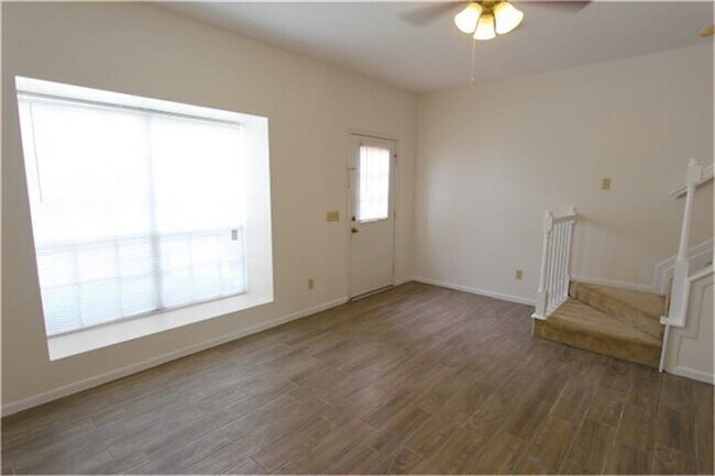 Foto del edificio - 2930 Grants Lake Blvd