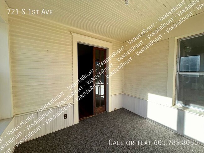 Foto del edificio - Gorgeous 2 Bedroom Blocks from Downtown Si...