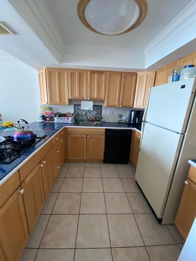 Foto del edificio - 2030 S Ocean Dr