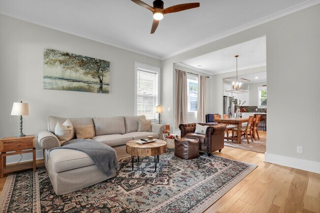 Foto del edificio - 615 E 33rd St