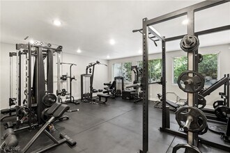 Building Photo - 1212 Bunker Hollow Ct