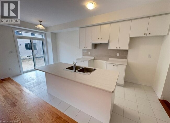 Building Photo - 12 RILEY PARK Dr