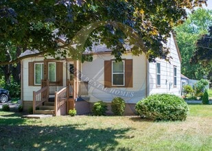 Building Photo - 2468 Beulah St