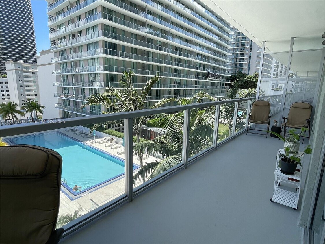 Foto principal - 79 SW 12th St