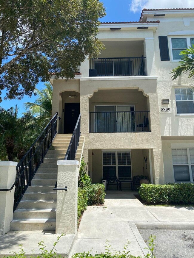 Building Photo - 5800 W Sample Rd