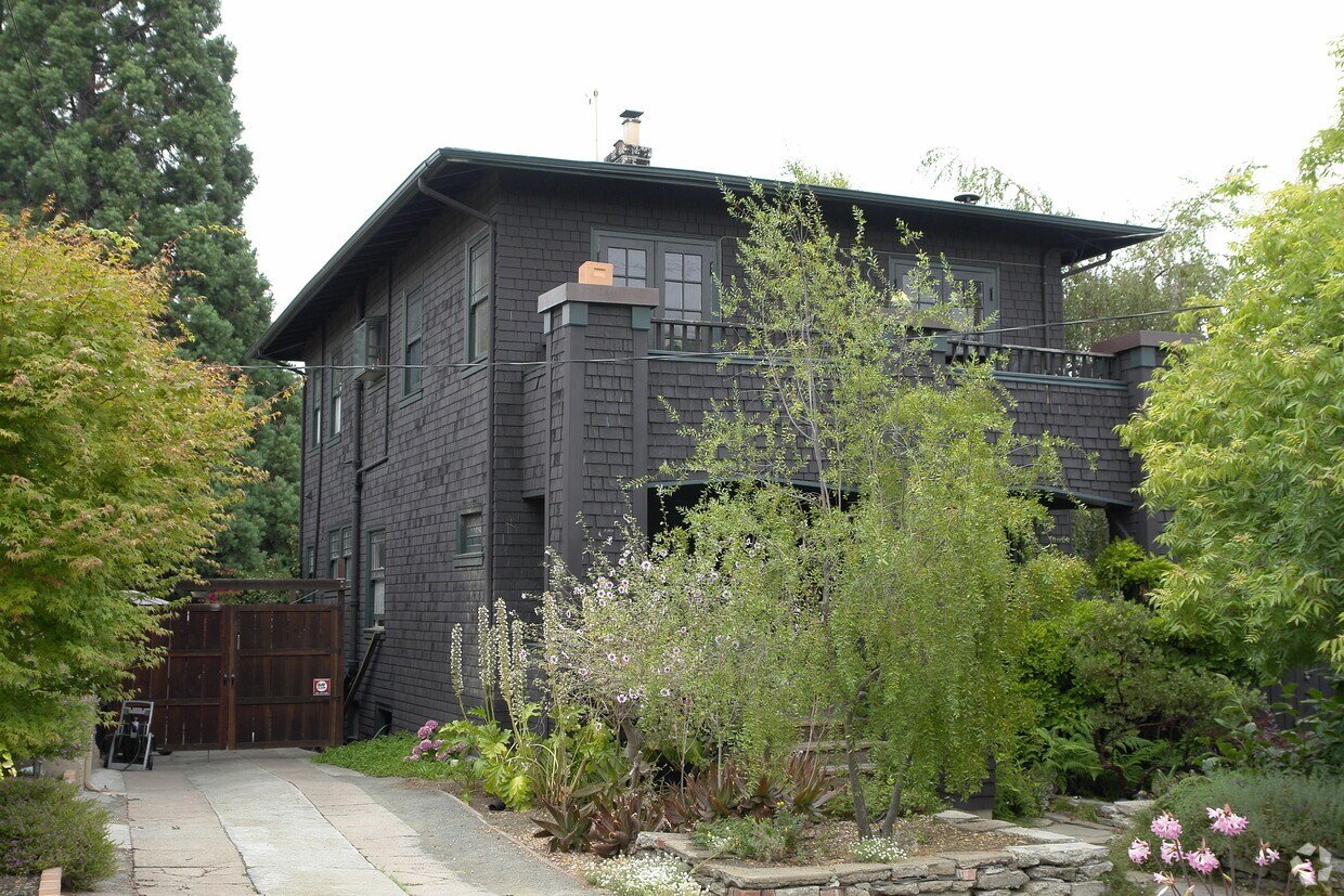Foto principal - 1426 Everett Ave