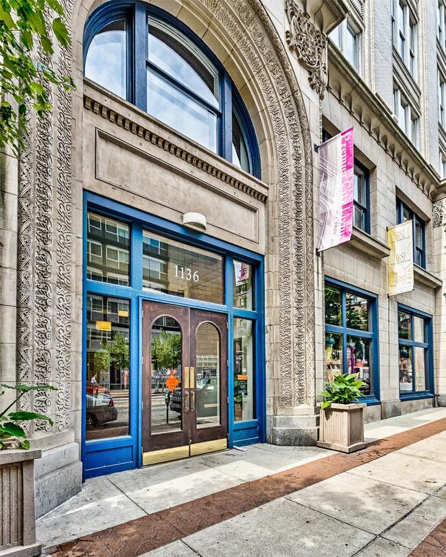 Building Photo - 1136 Washington Ave