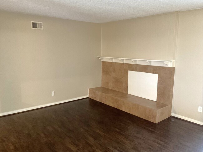 Foto del edificio - 7700 Milwood Ave