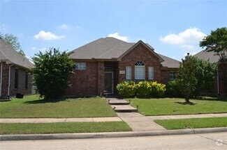 Building Photo - 6005 Hidden Pine Ln