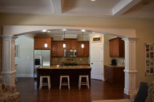 Building Photo - 617 MORRIS