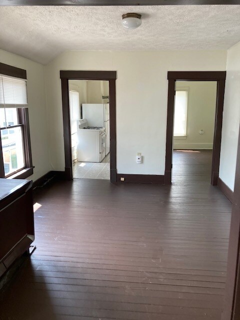 Foto del edificio - 335 Kingwood St