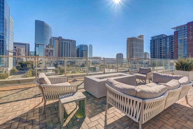 Building Photo - Moda Apartments