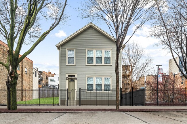 Building Photo - 1448 W Fillmore St