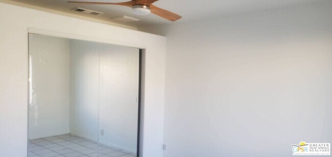 Foto del edificio - 66855 Vista Pl