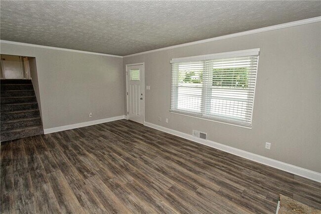 Foto del edificio - 1845 Lake Lucerne Dr SW